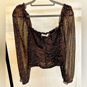 NWT ASTR the label blouse with ruched torso and floral pattern